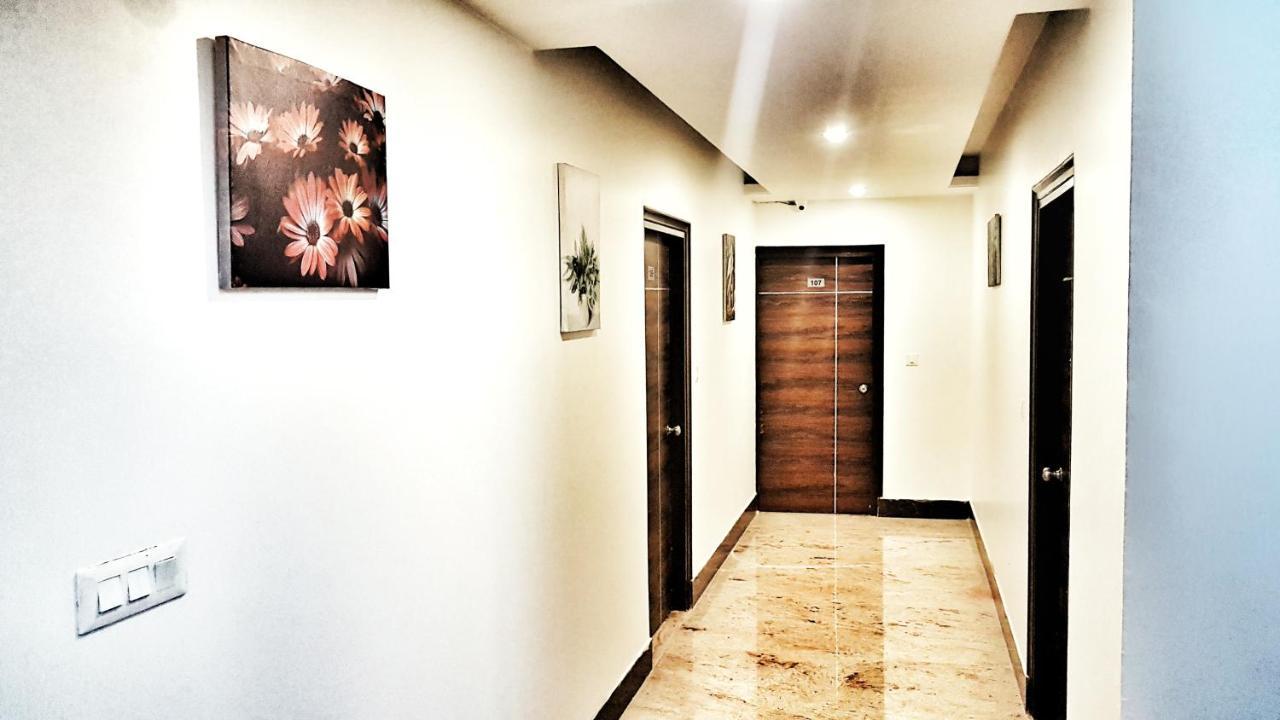 Hotel Aerocity Purple Orchid New Delhi Exterior photo